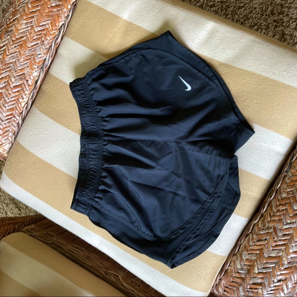 xs black Nike running shorts